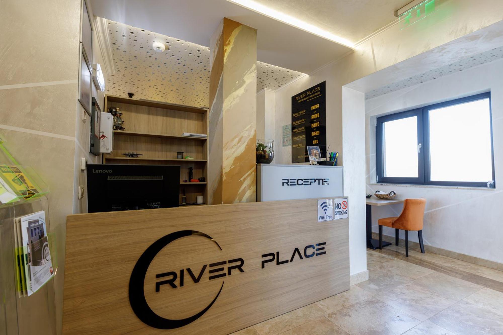 River Place بيتستِ المظهر الخارجي الصورة