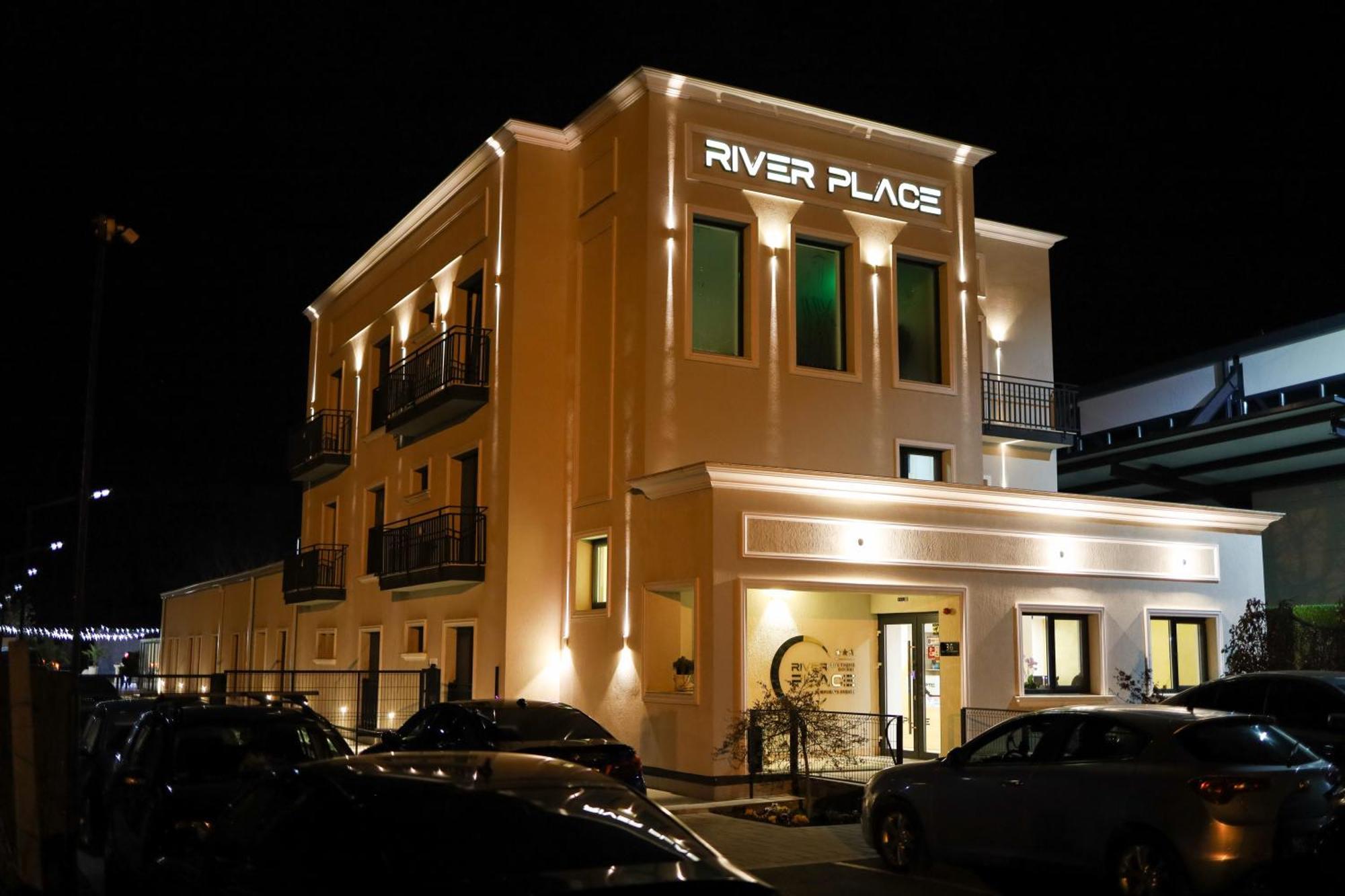 River Place بيتستِ المظهر الخارجي الصورة