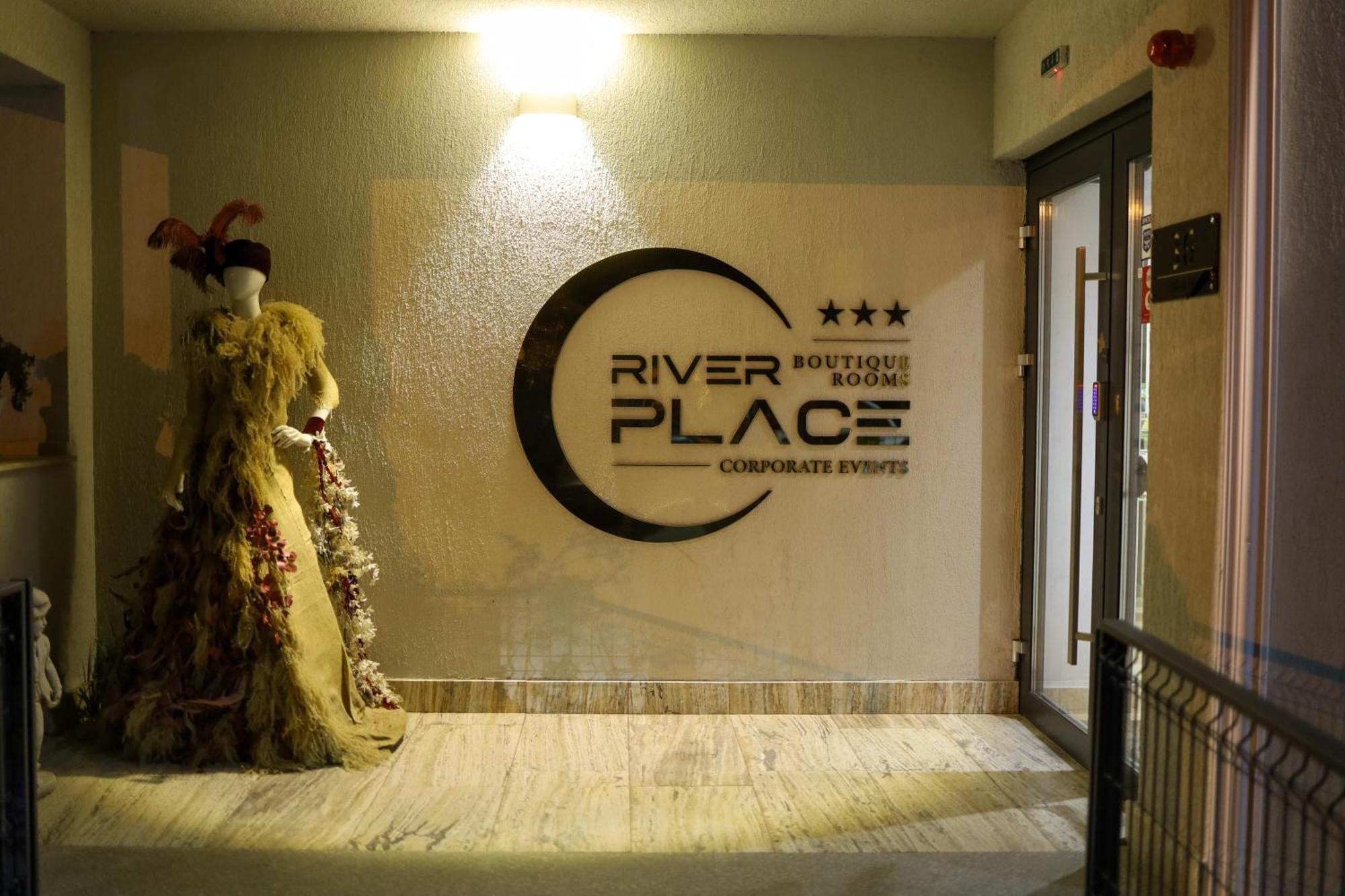 River Place بيتستِ المظهر الخارجي الصورة